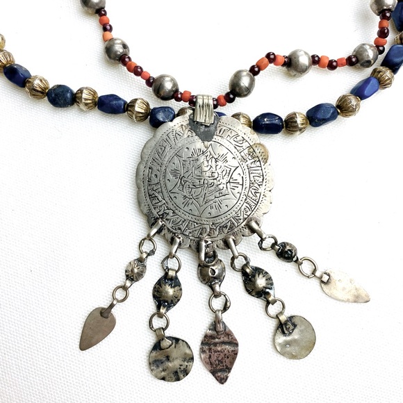 Double Strand BOHO India medallion pendant necklace - Picture 3 of 9